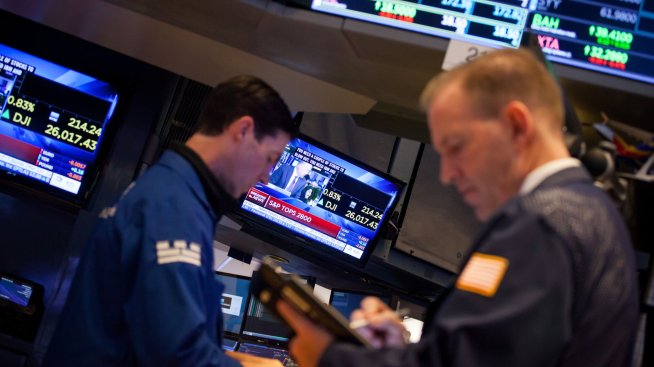 Песимизъм обзема Wall Street ден преди решението на Фед за лихвите*
