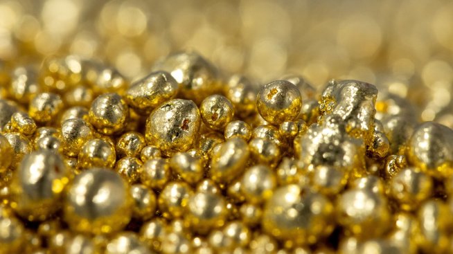 Защо инвеститорите са луди по златото?