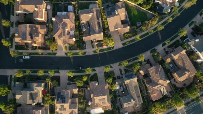 Цените на жилищата в САЩ намаляват за първи път от десет години