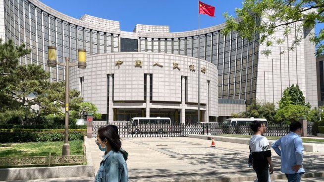 Китай понижи лихвата по краткосрочните заеми за пръв път от 10 месеца