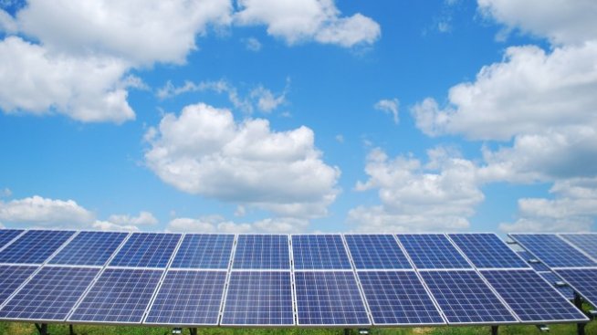 "Соларпро" и "ГрийнЙелоу" ще изграждат фотоволтаична централа