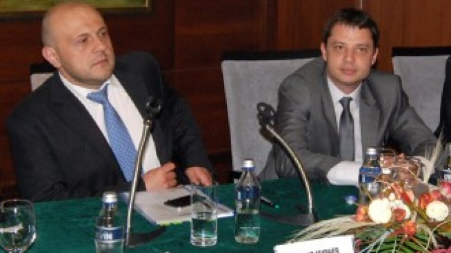 Делян Добрев: Надяваме се за годината да имаме близо 2% ръст на икономиката