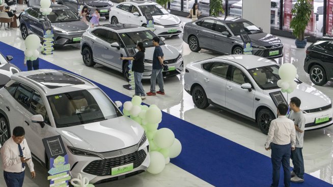 Лидерската позиция на BYD в Китай започва да се разклаща