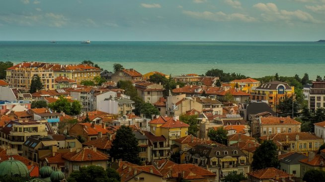 Цените на жилищата във всички основни квартали на Бургас са нараснали двуцифрено за година