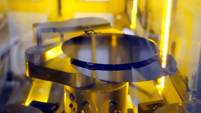 Производителите на чипове GlobalFoundries и UMC обмислят сливане