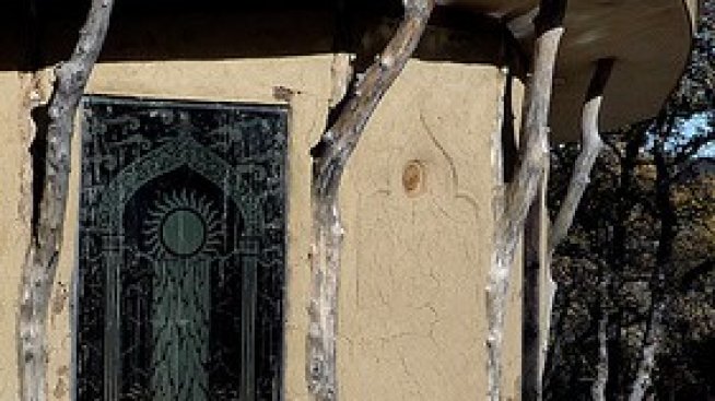 Глина и слама придават нов смисъл на екокъщата в Англия