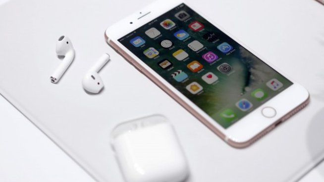 Apple официално "уби" аудио жака