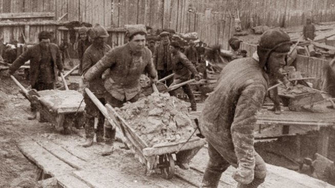 Като ГУЛАГ, но не съвсем: Русия ще стимулира икономиката с работещи затворници