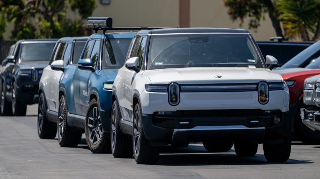 Търговската политика на Тръмп хвърля сянка върху отчетите на Rivian и Lucid