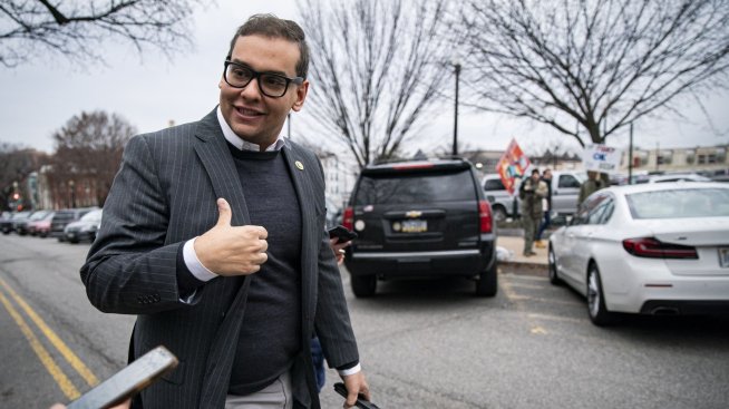 ФБР разследва противоречивия конгресмен Джордж Сантос