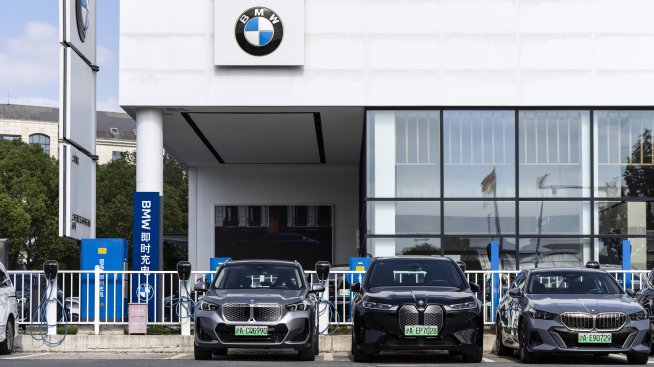 BMW снижи прогнозата си за печалба поради слабите продажби в Китай и разходите за мита