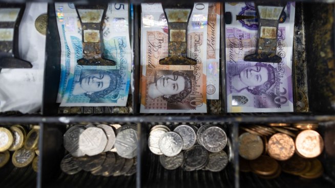 Звездите се подреждат в подкрепа на британския паунд