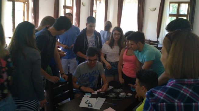 Български ученици вече притежават сертификати на Blockchain