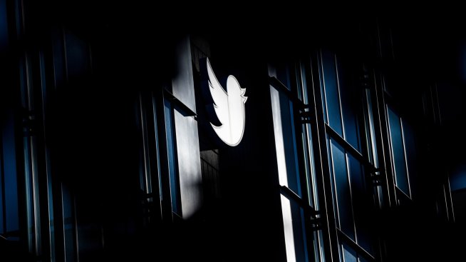 Мъск:&nbsp;Apple отново&nbsp;рекламира на пълни обороти в Twitter