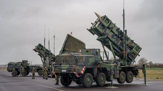 Киев: С още 10-12 системи Patriot Украйна ще може да защити небето си