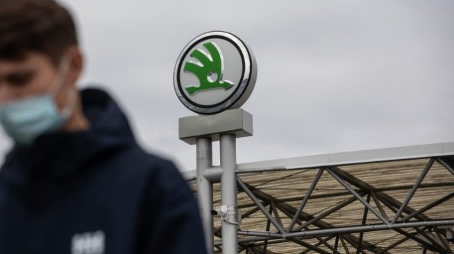 Skoda ще съкрати производството в края на юли заради недостига на чипове