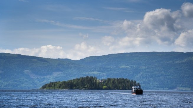 Травмата на собствения остров