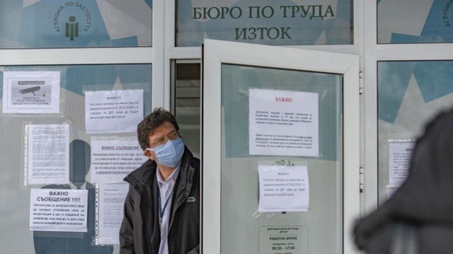 Oчертания на кризата: първи данни