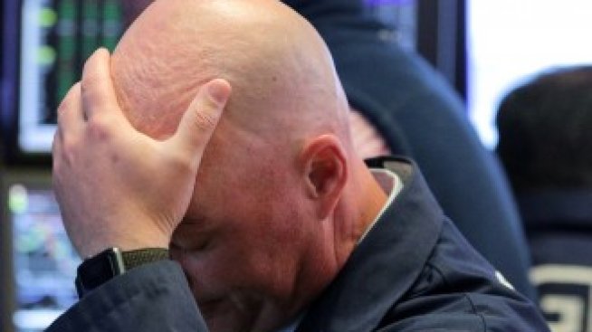 Dow Jones записа най-дългата си поредица от седмични спадове от 2011 г. насам