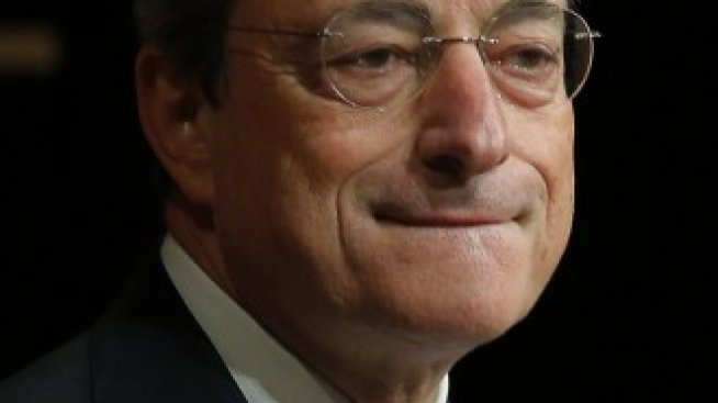 Марио Драги намекна, че ЕЦБ ще запази лихвите ниски поне още 2,5 години