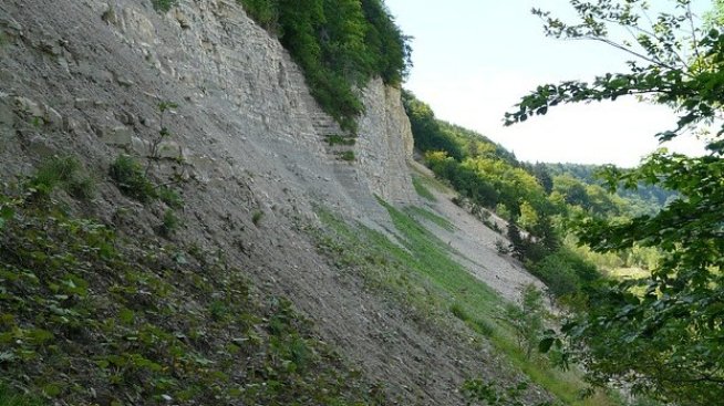 Правителството дава още 8 млн. лева за укрепване на свлачища край Бургас