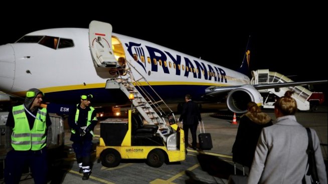 Британските власти заплашват Ryanair със санкции