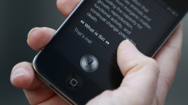 Apple свързва Siri с гласовата поща?