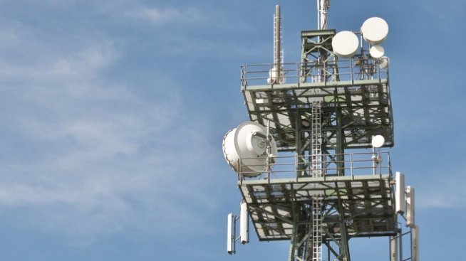 За предсрочно прекратяване на договор с мобилен оператор ще плащаме 3 месечни такси