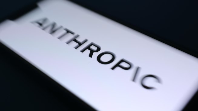 Sony и Warner Music съдят Anthropic заради песни, използвани при обучението на изкуствен интелект