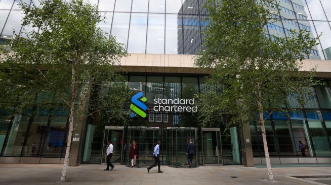 Експозицията към Китай удари печалбата на Standard Chartered