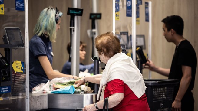 Стратегията на Орбан за прогонване на чуждите супермаркети от Унгария