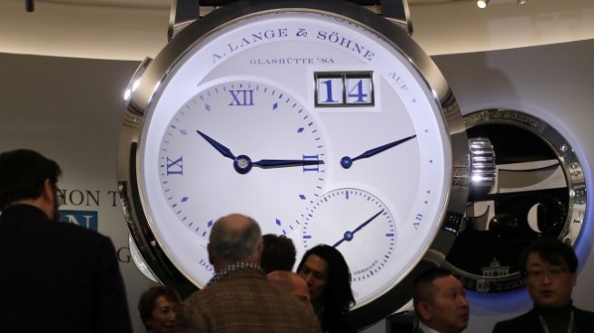 Richemont изненада със спад на приходите от часовници