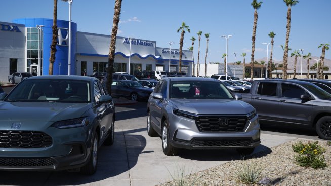По-скъпите кредити и високите цени охлаждат продажбите на нови коли в САЩ