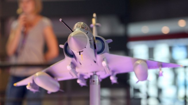 Франция дава обновени изтребители Mirage 2000 на Украйна в началото на 2025 г.