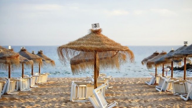 Зоните за туризъм, спазващи противоепидемичните мерки, са по-безопасни от домовете