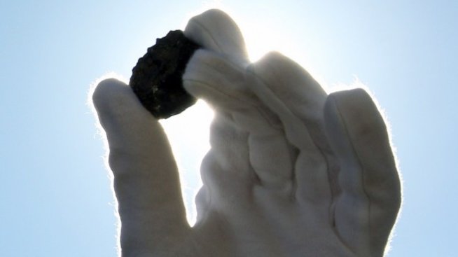 Криптобогаташи плащат космически цени на търгове за метеорити