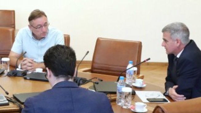Земеделци обсъдиха въпроса за напояването с премиера  Стефан Янев