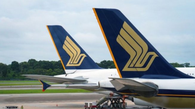 Singapore Airlines търси още ликвидност