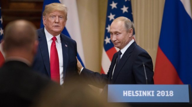 Тръмп до Путин през 2007 г: Голям фен съм Ви! 