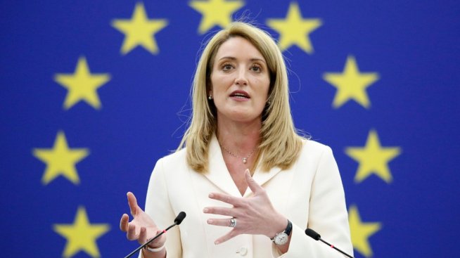 Шампанско, шоколад и злато, или за неписаните правила за подаръците в ЕП