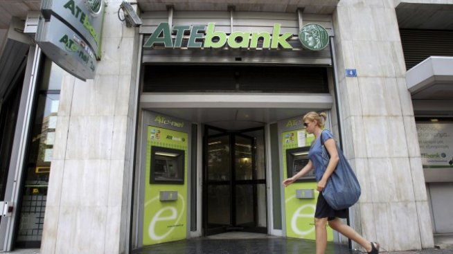 ЕК притиска Гърция да поеме контрола върху проблемни банки?