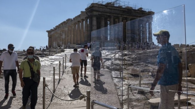 Гърция издава 30-годишни облигации за първи път от дълговата криза през 2008 г.