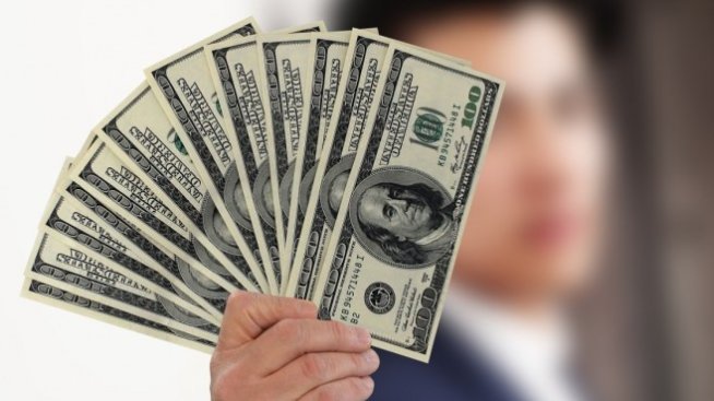 До 20% от чековете на Байдън може да се похарчат за криптовалути и акции 