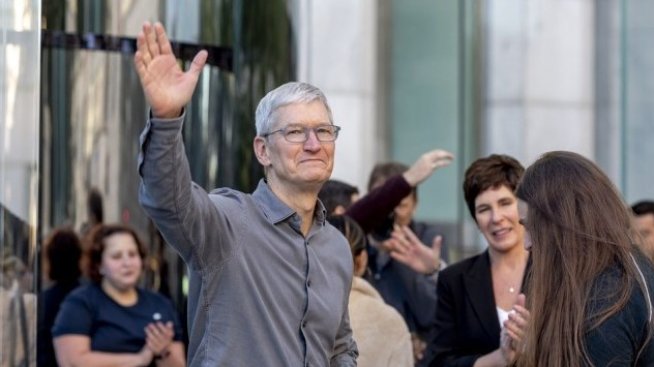 Apple може да стигне пазарна капитaлизация от 2 трлн. долара