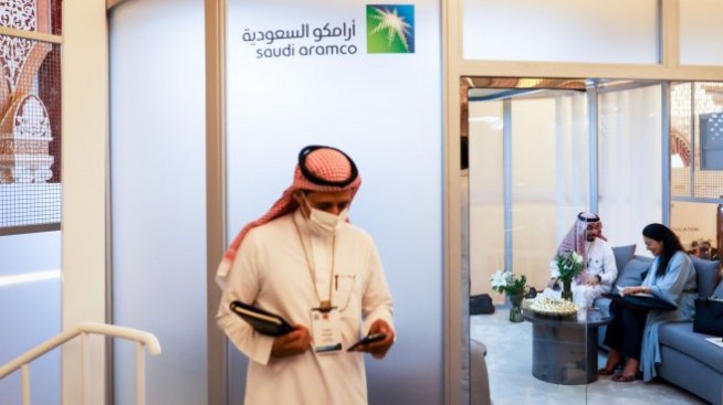 Рияд иска да продаде акции за 50 млрд. долара от Saudi Aramco