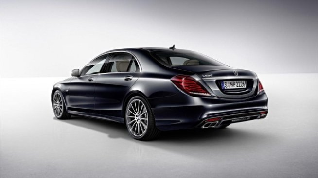 Флагманът Mercedes S600 дебютира в Детройт