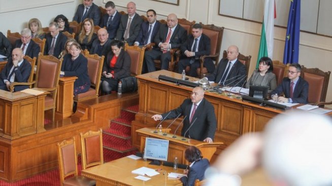 България въвежда едномесечно извънредно положение заради коронавируса