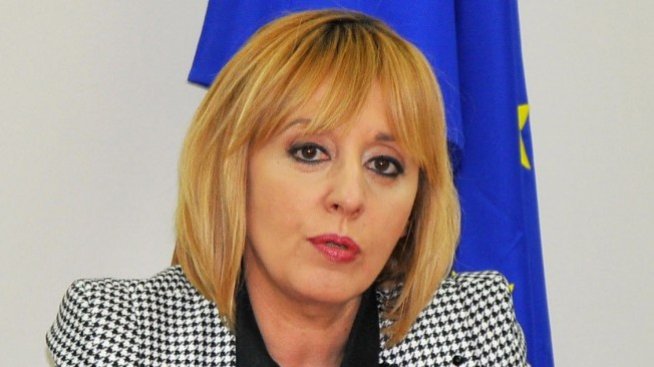 Мая Манолова: Хората са донори и безлихвени кредитори на държавата