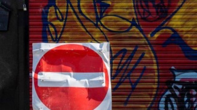 Икономическата активност в еврозоната отчита безпрецедентен спад през април