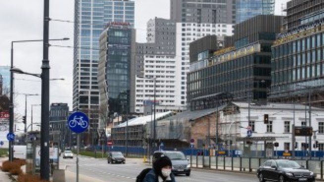 Полша неочаквано повиши лихвите за първи път от 2012 г.